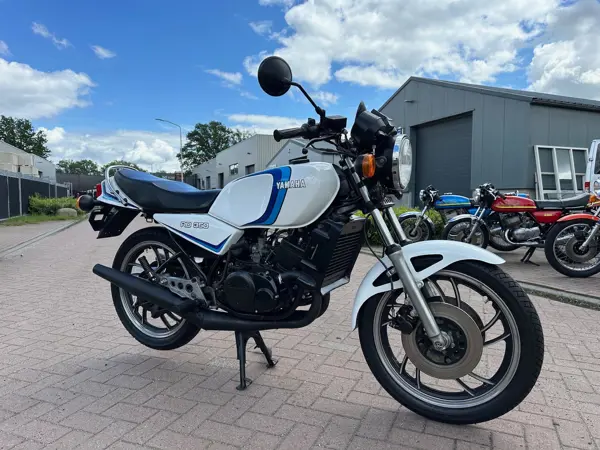 Yamaha RD350 LC